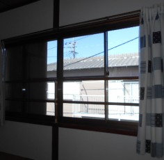 愛知県あま市　Ｋ様　室内からの転落防止の目的で手すりを施工しました。