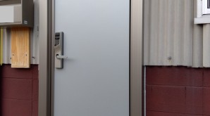 愛知県あま市　某様　リシェントアパートドア取付工事