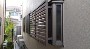 愛知県あま市　某様　目隠しルーバーセキュリティーフィルター８０取付工事