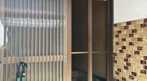 愛知県あま市　某様　中折網戸取替工事
