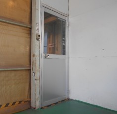 愛知県あま市　某法人様　アルミ製框ドア取替工事