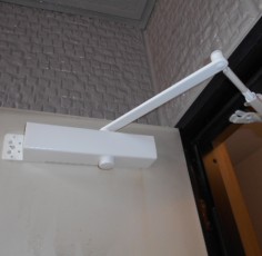 愛知県江南市　Ｍ様　ドアクローザ取替工事