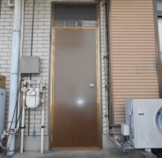 愛知県あま市　某様　勝手口ドアカバー工法工事