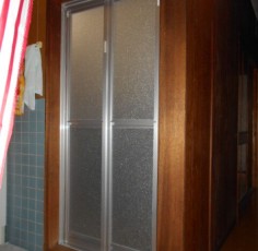 愛知県小牧市　Ｍ様　浴室２枚折れドア取付工事