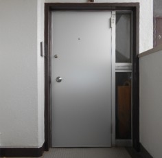 愛知県名古屋市　Ｎ様　アルミ製フラッシュドア本体取替工事