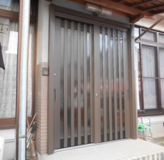 愛知県平和町　某様　リシェント玄関引戸２取付工事