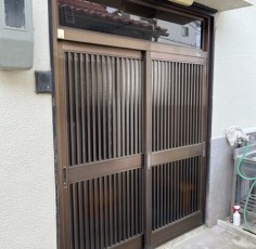 玄関戸車交換致しました！