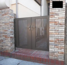 愛知県あま市　某様　開き門扉取替工事