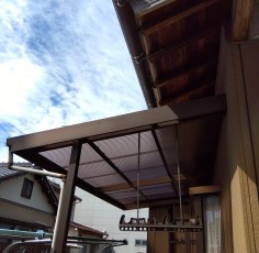 愛知県あま市　某様　テラス波板張替工事