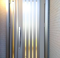 愛知県あま市　某様　リシェント玄関ドア３取付工事