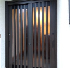 愛知県江南市　某様　リシェント玄関引戸２取付工事