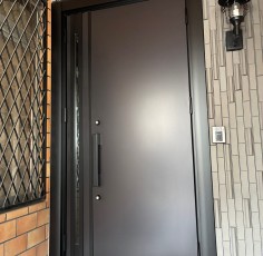 愛知県北名古屋市　某様　リシェント玄関ドア３取付工事