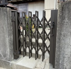 愛知県あま市　某様　伸縮門扉取替工事