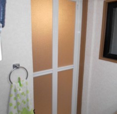 愛知県名古屋市　Ｄ様　浴室２枚折れドアカバー工法工事