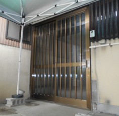 愛知県名古屋市　木製の玄関引戸をアルミ製の玄関引戸にリニューアル！